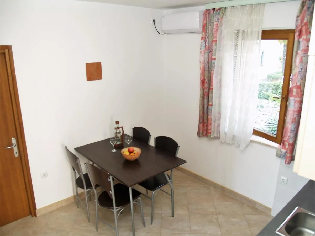 Apartment On The Beach Rovinj