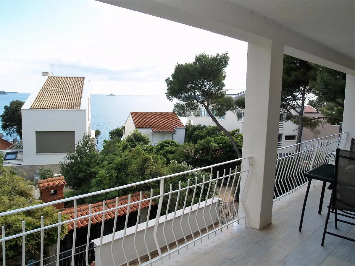 Apartment On The Beach Rovinj